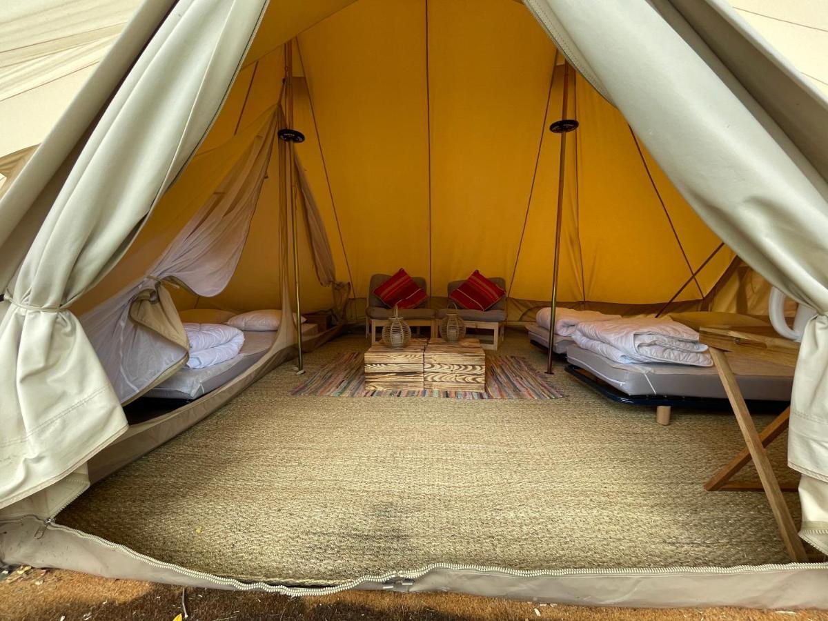 Camping Les Portes De Sancerre Сент-Сатюр Экстерьер фото